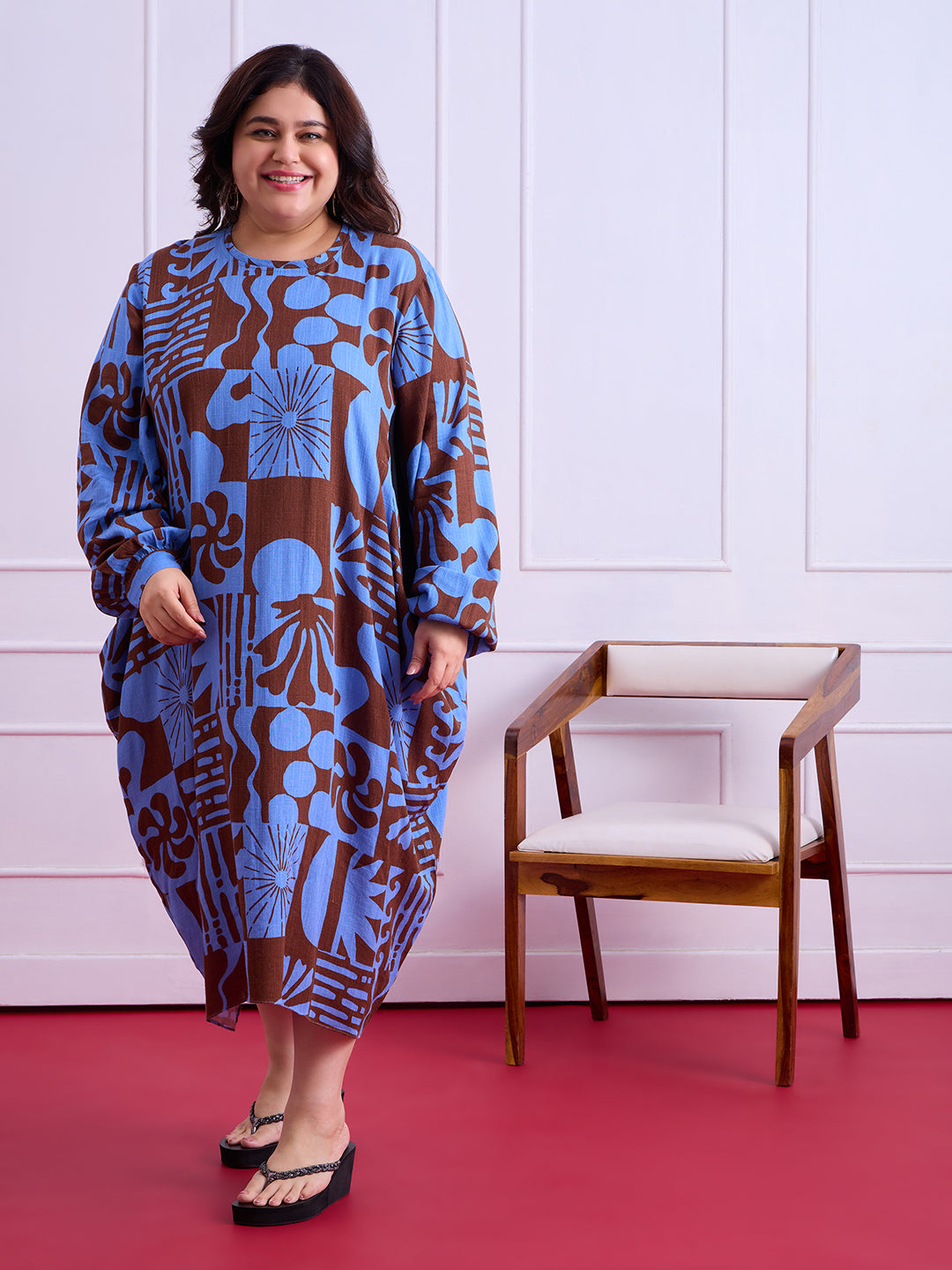 Nyra Flow Linen Dress
