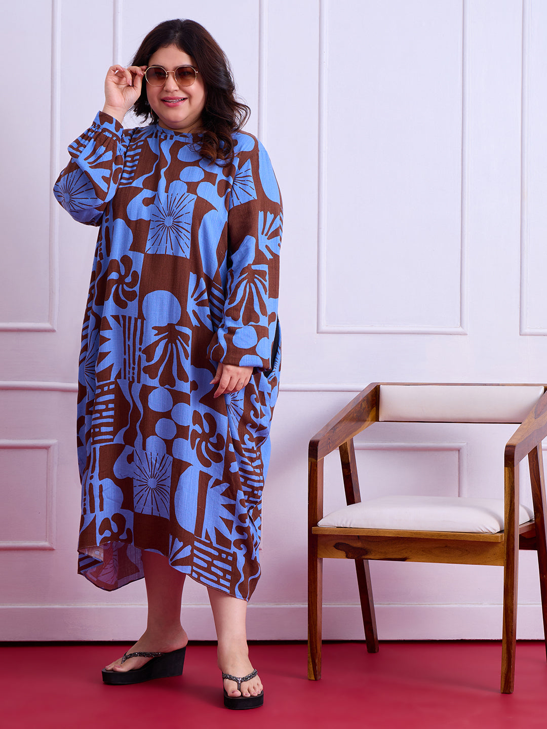 Nyra Flow Linen Dress