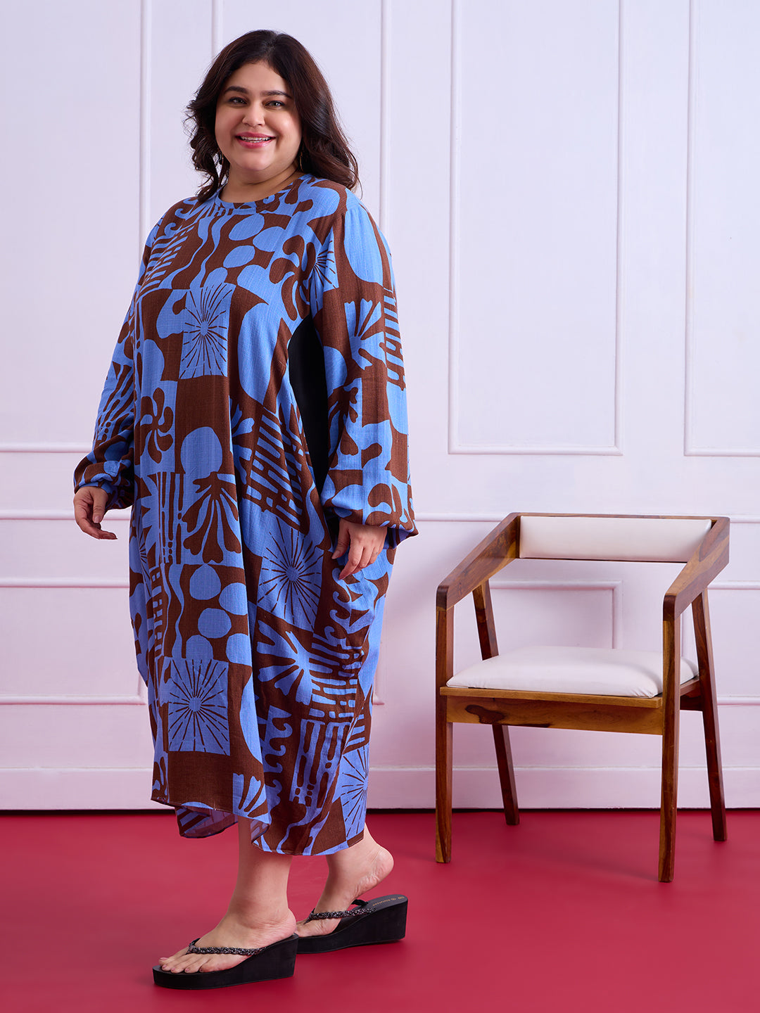 Nyra Flow Linen Dress