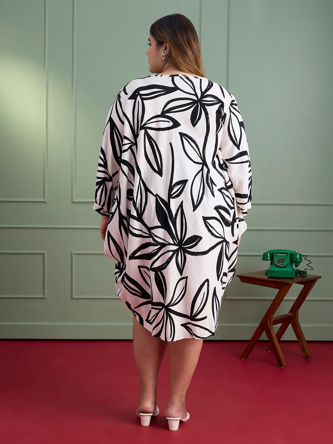 BOTANIC BREEZE LINEN DRESS