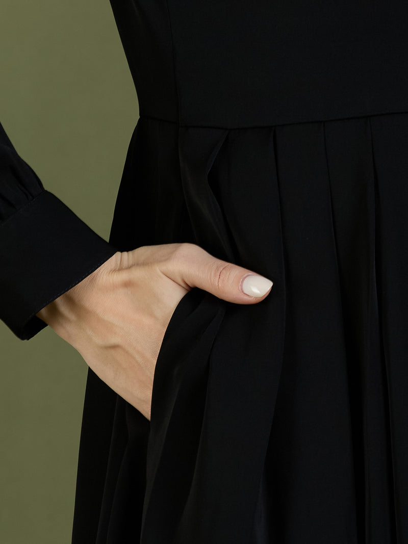 SAFA PLEATED ABAYA